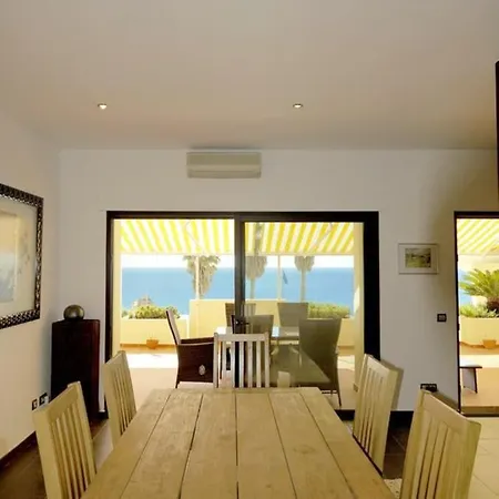 Lgs61 T2 Luxuoso E Terraco Frente Appartement